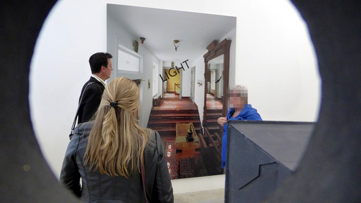 creux de l'enfer, thiers, le feu, le rouge et le noir, frédéric bouglé, georges rousse, photographie, friche, point de vue unique, in situ