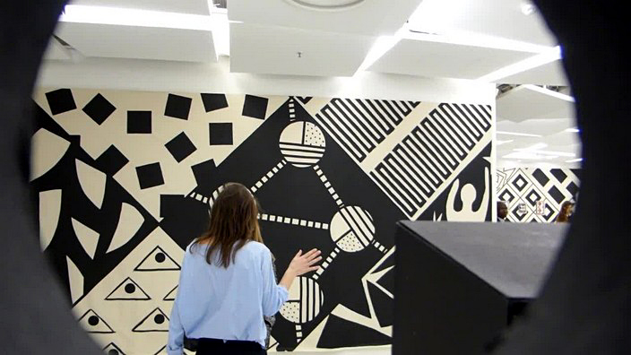 la galerie des galeries, karina bisch, les galeries lafayette, miss harlequin, art contemporain