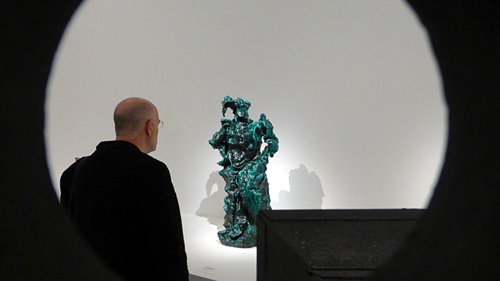 lucio fontana, musée d'art moderne, ville de paris, expositions, rétrospective, sculptures, toiles, céramiques, fabrice hergott, choghakate kazarian, sébastien gokalp, nini ardemagni laurini, jean louis schefer, daniel soutif, anthony white, luca massimo barbero, paolo campiglio, marina pugliese, sébastien gokalp, choghakate kazarian, michel tapié, lawrence alloway