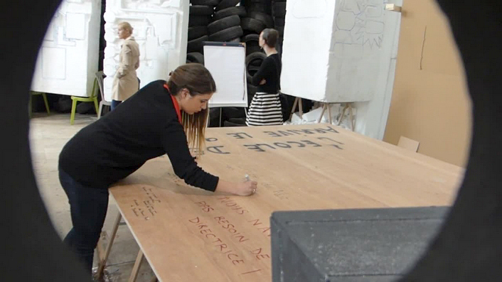 thomas hirschhorn, palais de tokyo, flamme éternelle, gdf suez, galerie chantal crousel, fondation jan michalski, julien fronsacq