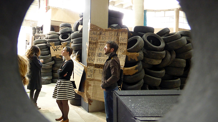 thomas hirschhorn, palais de tokyo, flamme éternelle, gdf suez, galerie chantal crousel, fondation jan michalski, julien fronsacq