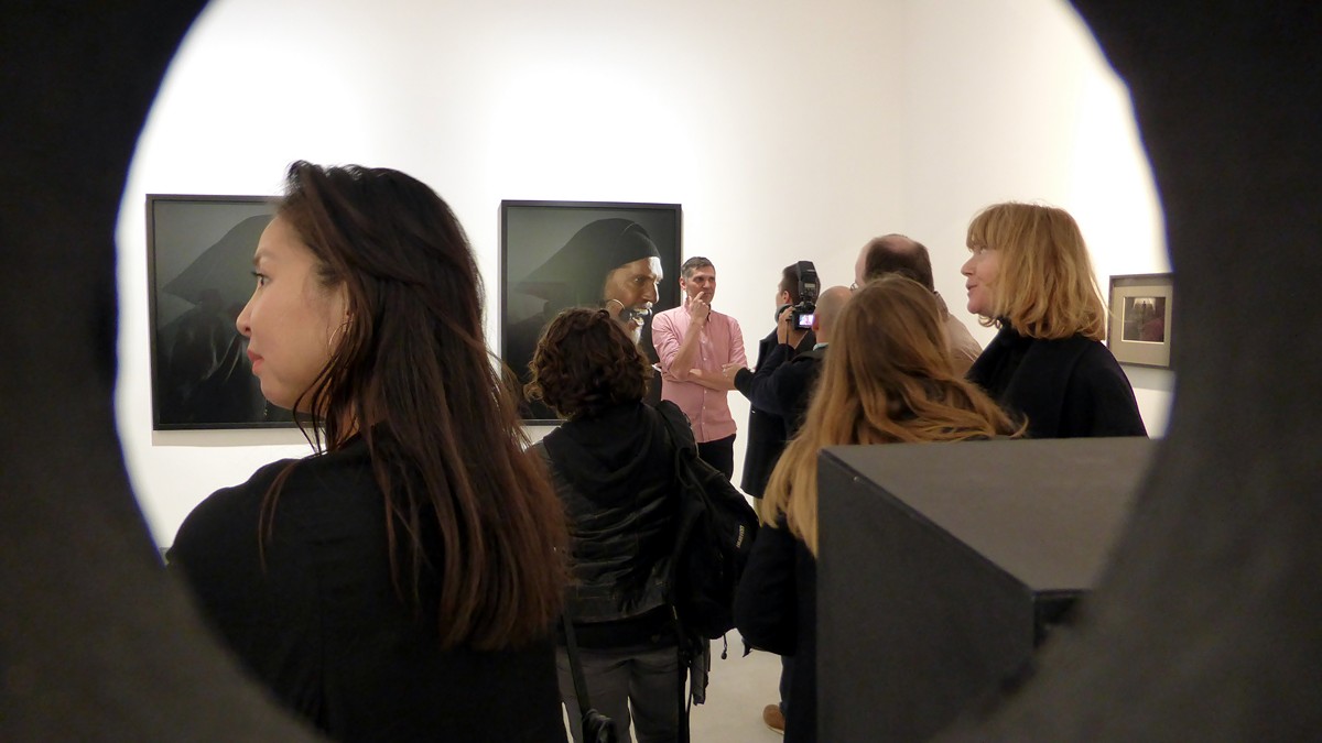 art contemporain, galerie rabouan moussion, waiting, erwin olaf, photographie, portrait