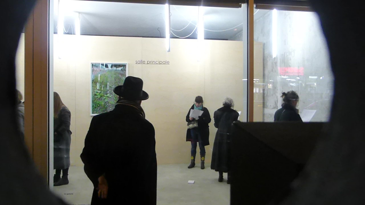 salle principale, la galerie, Orientation, exposition collective, Annie Vigier, Franck Apertet, Dominique Matthieu, Gianni Pettena, Matthieu Saladin, Lois Weinberger 